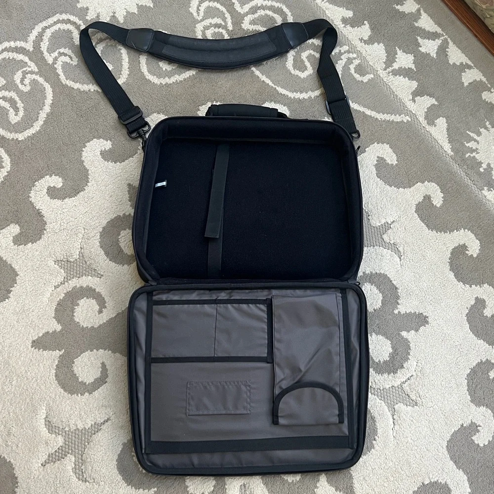 Kensington Surecheck Laptop Bag - Messenger Bag - Briefcase